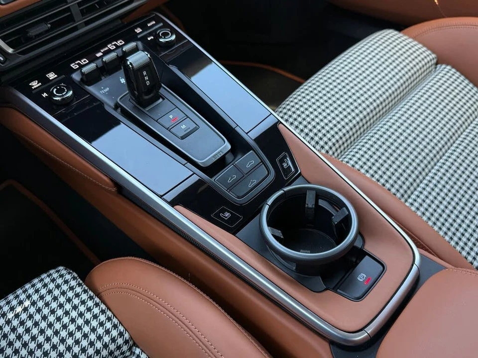 2024 Porsche 992 Carrera S - Image 22 of 31