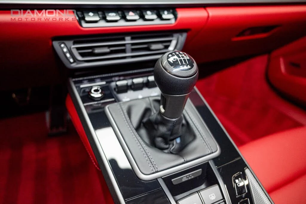 2024 Porsche 992 Carrera S - Image 16 of 31