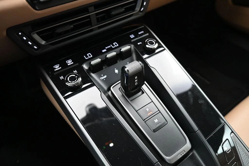 2024 Porsche 992 Carrera S - Image 12 of 31