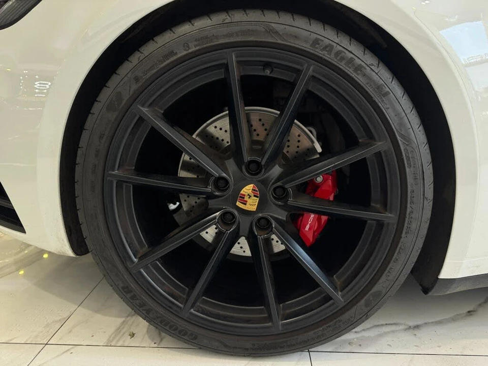 2024 Porsche 992 Carrera S - Image 10 of 29