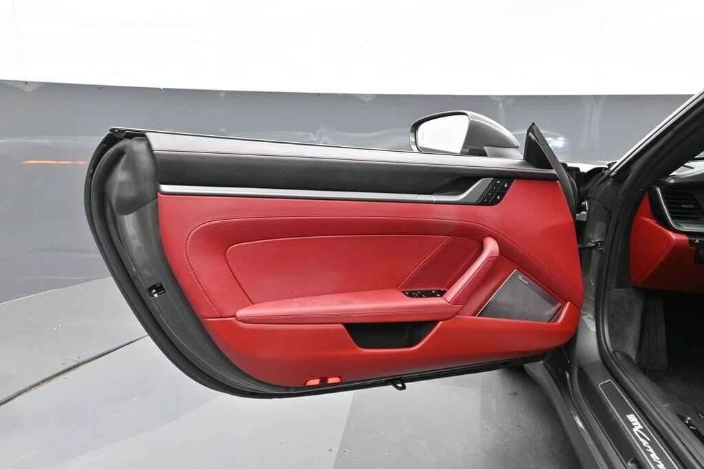 2024 Porsche 992 Carrera S - Image 8 of 31