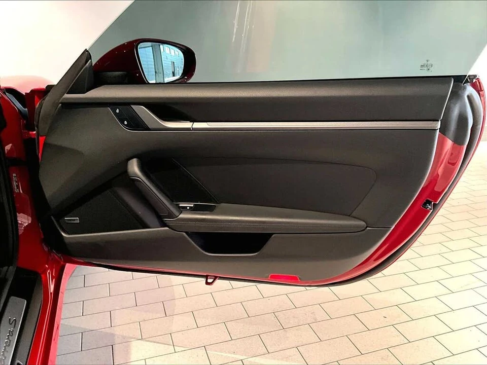 2024 Porsche 992 Carrera S - Image 25 of 31