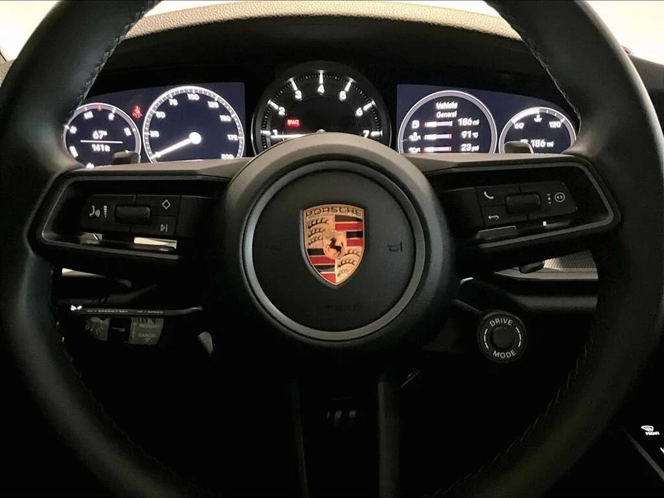 2024 Porsche 992 Carrera S - Image 16 of 31