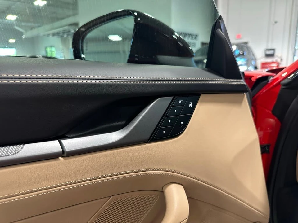 2024 Porsche 992 Carrera S - Image 11 of 31