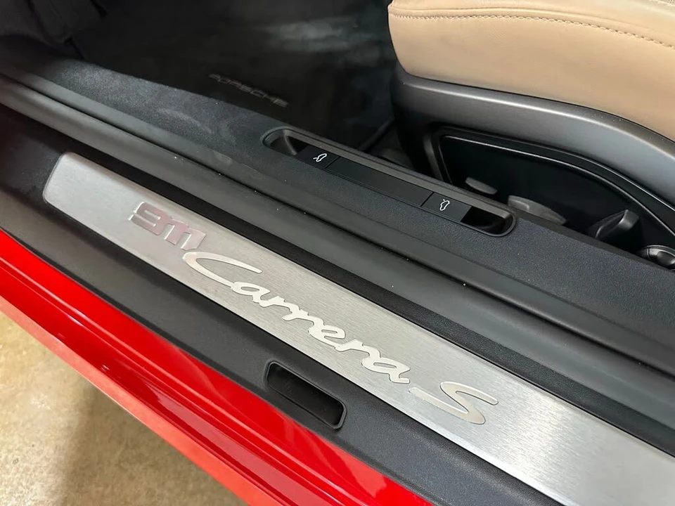 2024 Porsche 992 Carrera S - Image 16 of 31