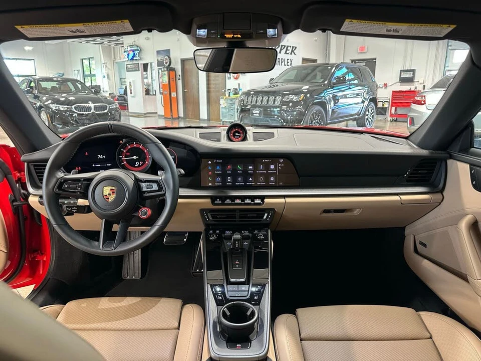2024 Porsche 992 Carrera S - Image 19 of 31