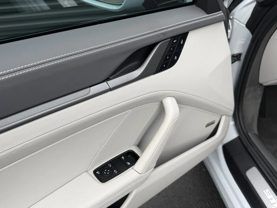 2024 Porsche 992 Carrera S - Image 21 of 31