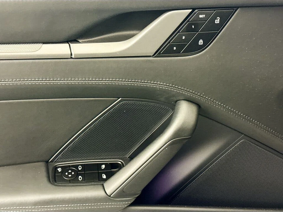 2024 Porsche 992 Carrera - Image 17 of 26