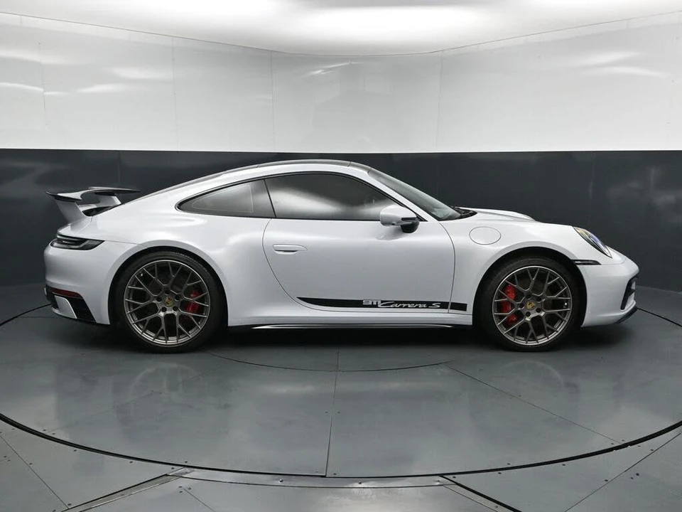 2024 Porsche 992 Carrera S - Image 11 of 31