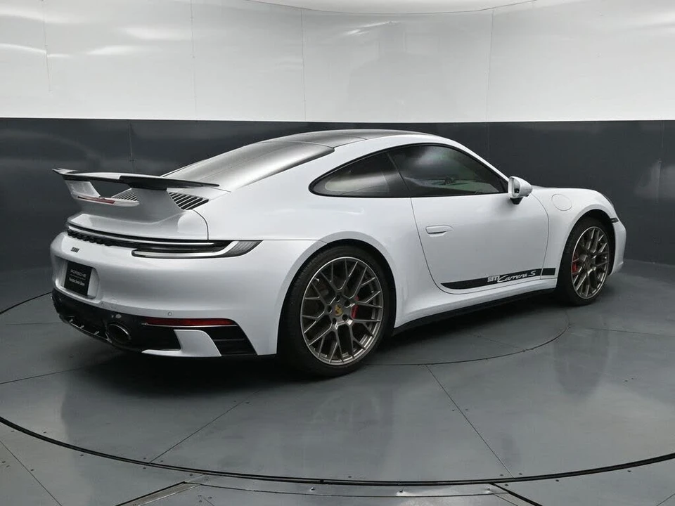 2024 Porsche 992 Carrera S - Image 10 of 31