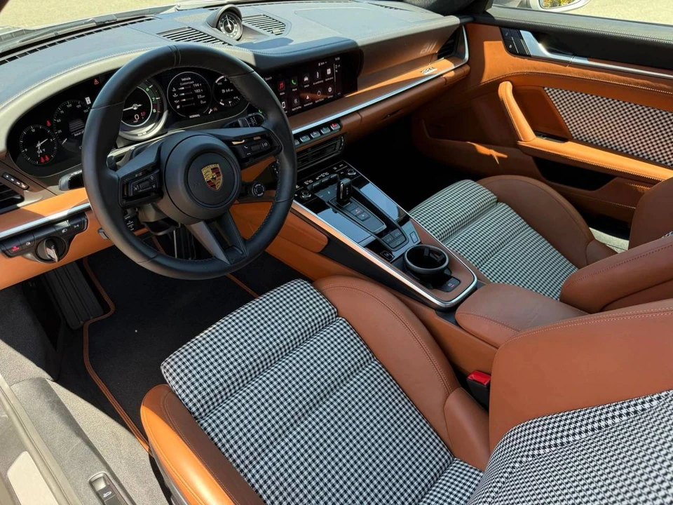 2024 Porsche 992 Carrera S - Image 4 of 5