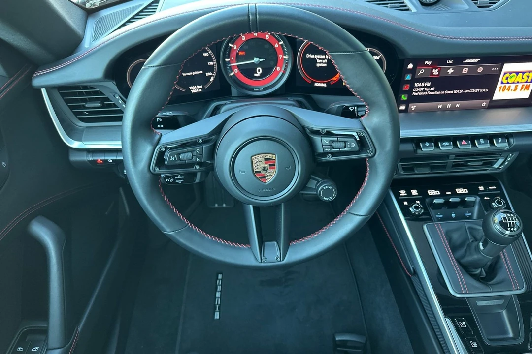 2024 Porsche - Image 16 of 31