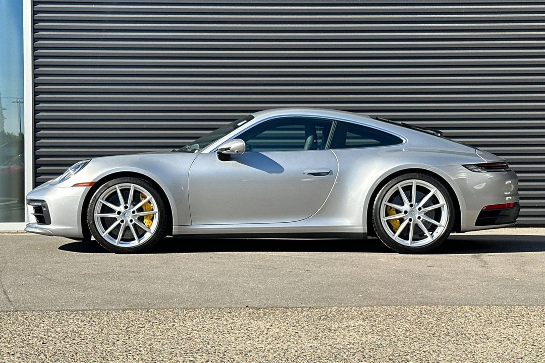 2024 Porsche 911 - Image 2 of 31