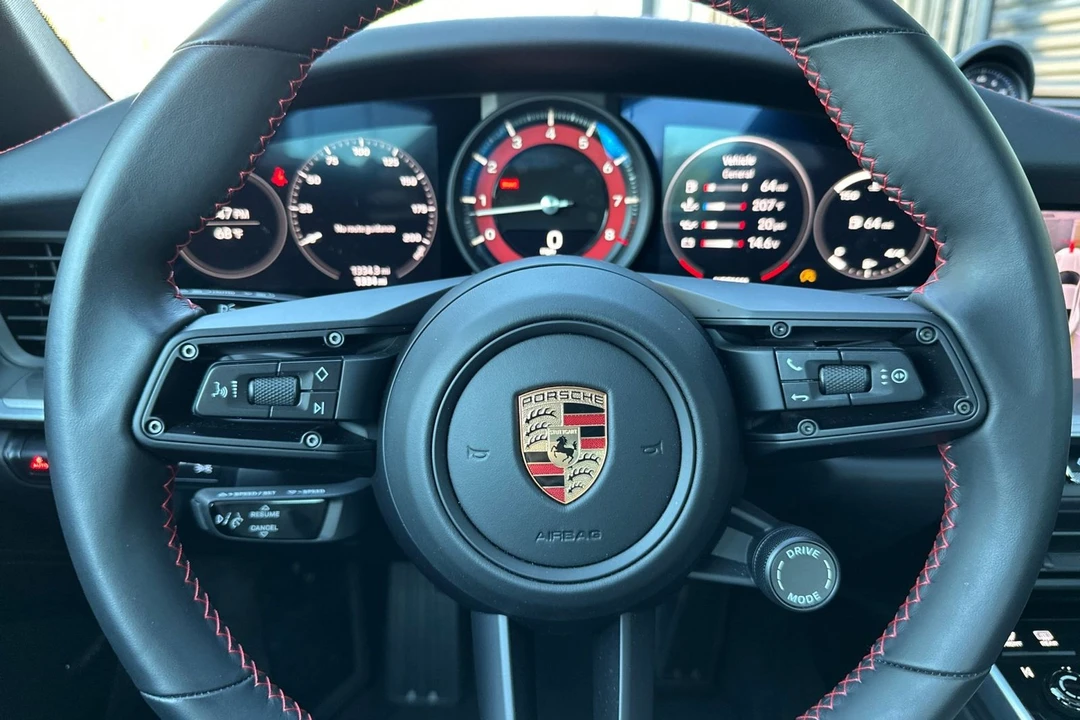 2024 Porsche - Image 28 of 31