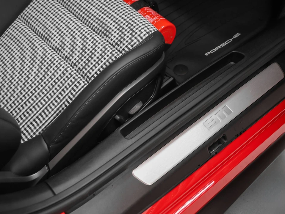 2024 Porsche 992 Carrera S - Image 24 of 31