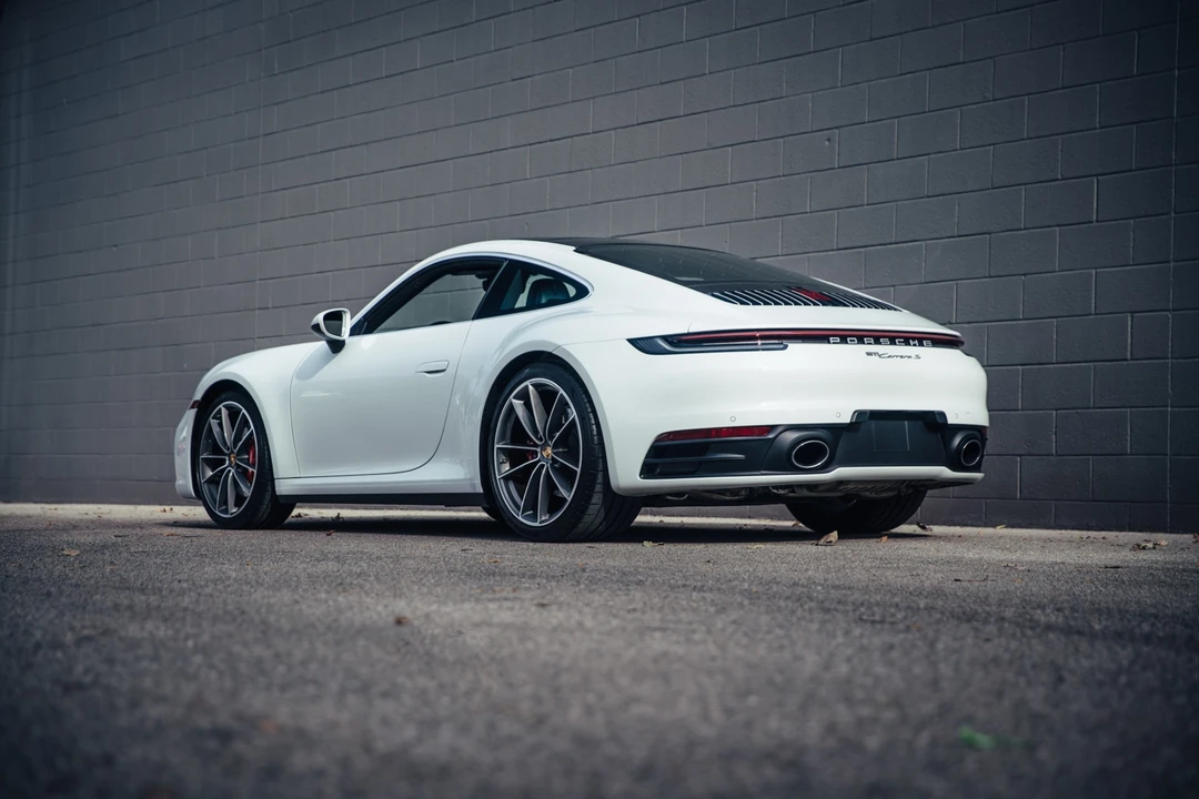 2024 Porsche 992 Carrera S - Image 17 of 31