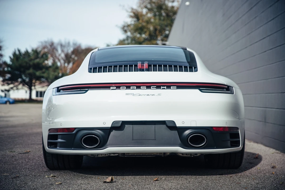 2024 Porsche - Image 15 of 31