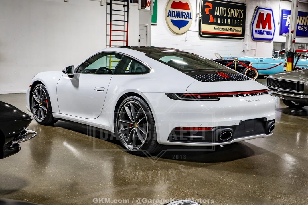 2024 Porsche - Image 21 of 31