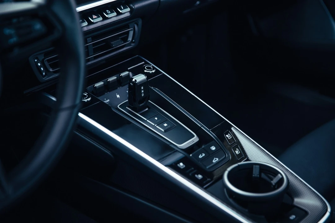 2024 Porsche - Image 11 of 31