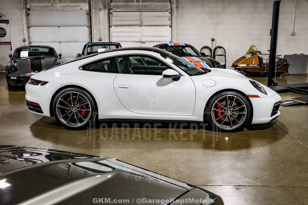 2024 Porsche - Image 25 of 31