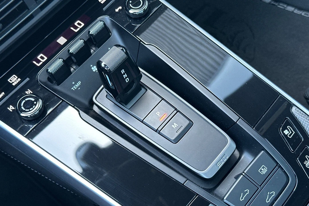 2024 Porsche 992 Carrera S - Image 27 of 31