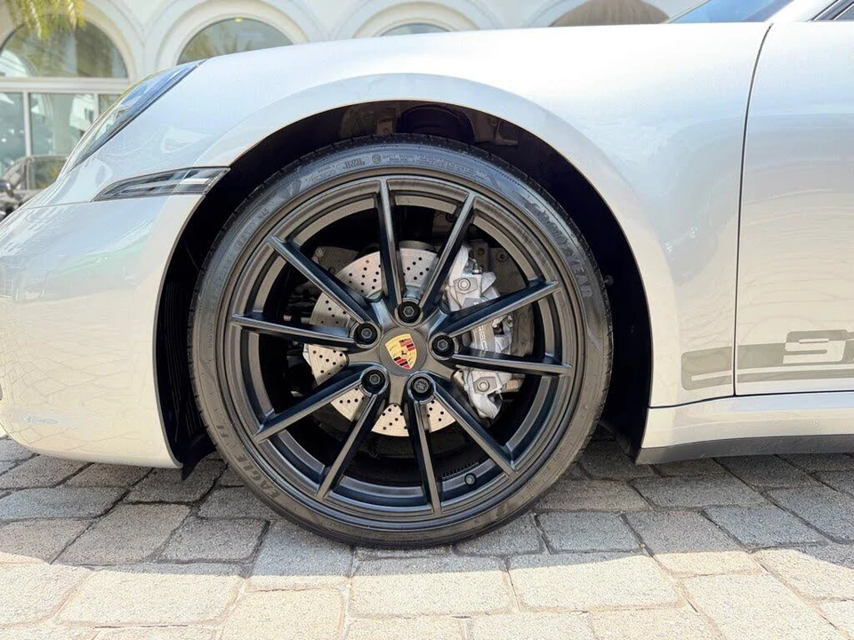 2024 Porsche 992 Carrera T - Image 26 of 31