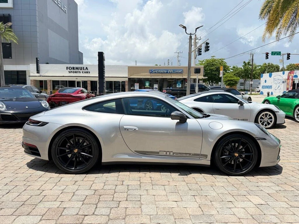 2024 Porsche 992 Carrera T - Image 9 of 31