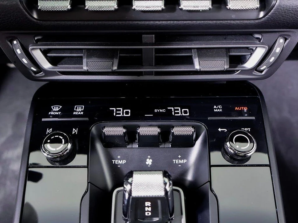 2024 Porsche 992 Carrera T - Image 19 of 31
