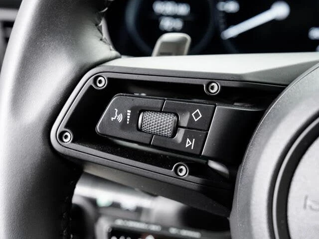 2024 Porsche 992 Carrera T - Image 12 of 31