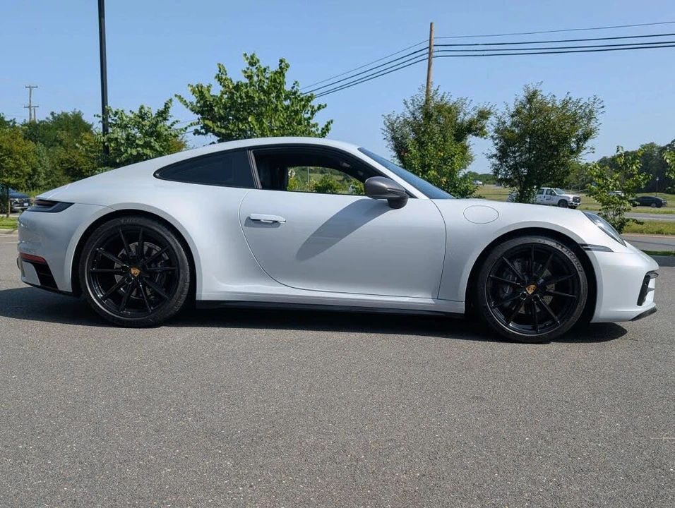 2024 Porsche 992 Carrera T - Image 4 of 31