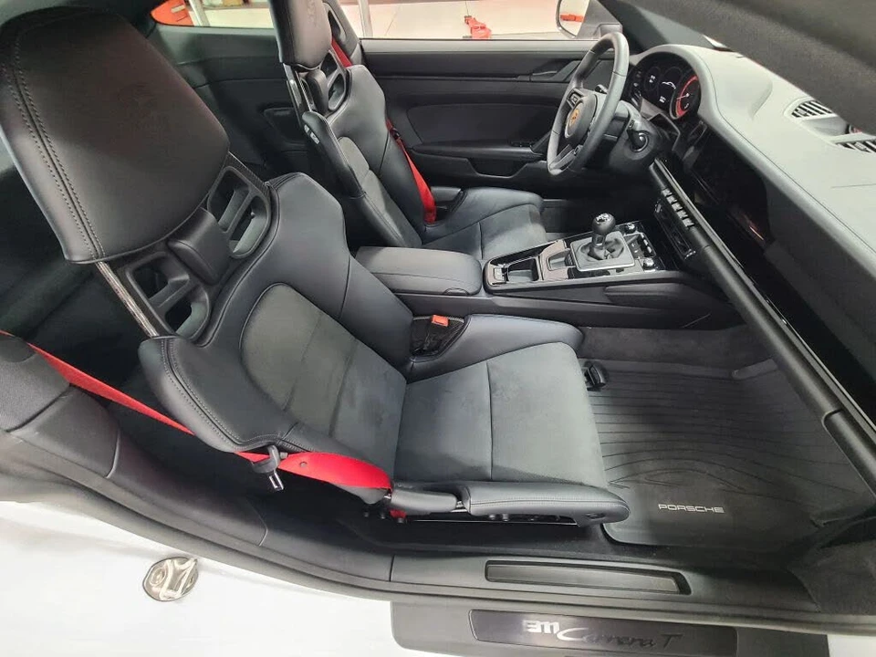 2024 Porsche 992 Carrera T - Image 22 of 31