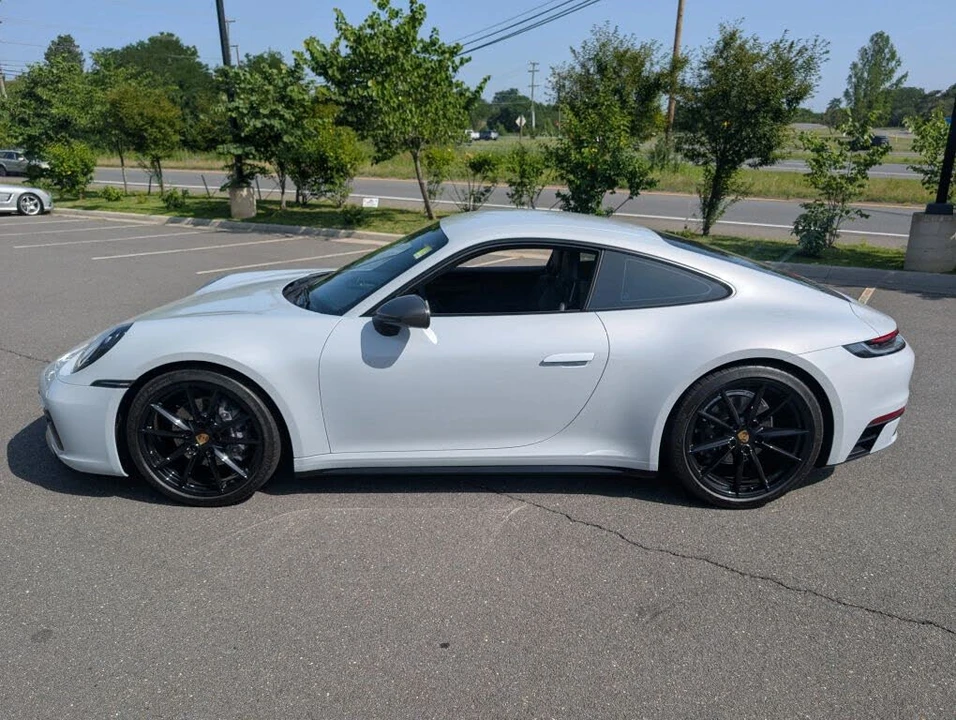 2024 Porsche 992 Carrera T - Image 11 of 31
