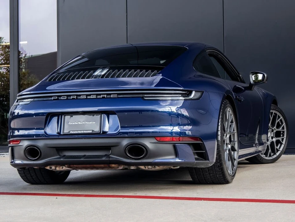 2024 Porsche 992 Carrera T - Image 11 of 31