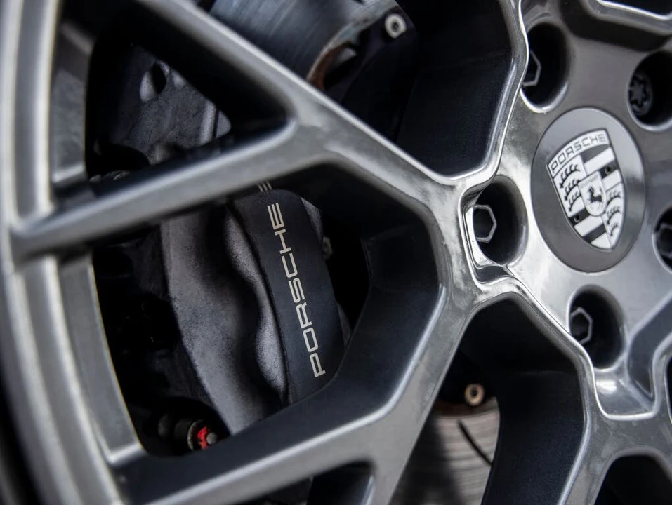 2024 Porsche 992 Carrera T - Image 18 of 31