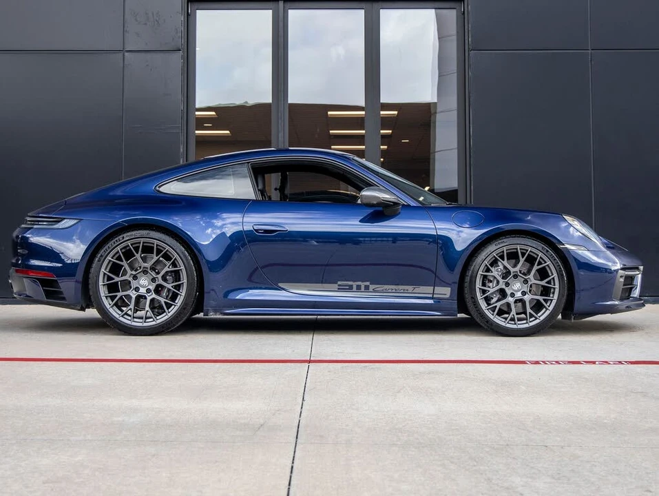 2024 Porsche 992 Carrera T - Image 12 of 31