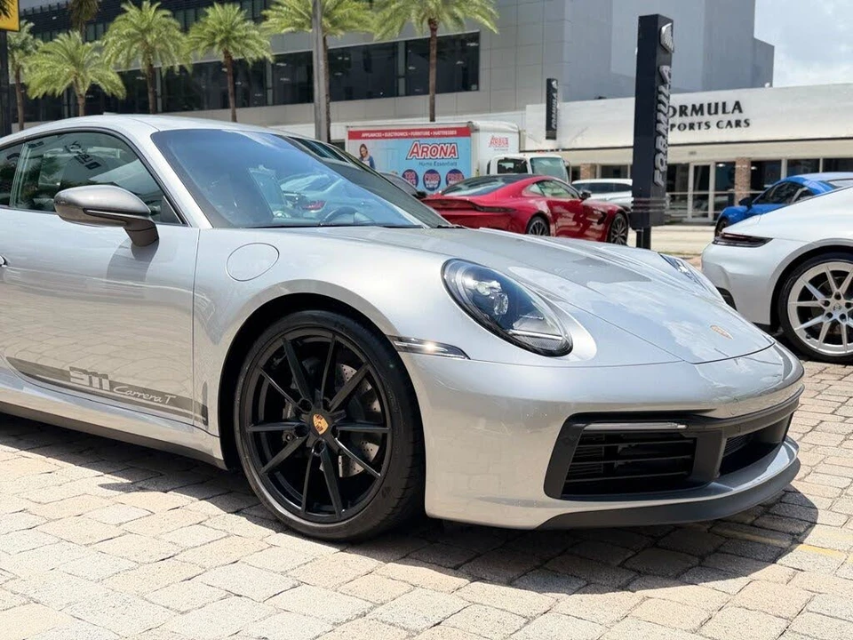 2024 Porsche 992 Carrera T - Image 7 of 31