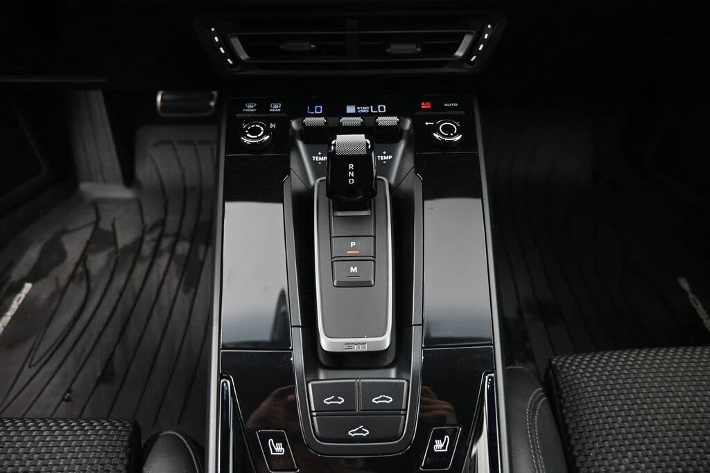 2024 Porsche 992 Carrera T - Image 18 of 31