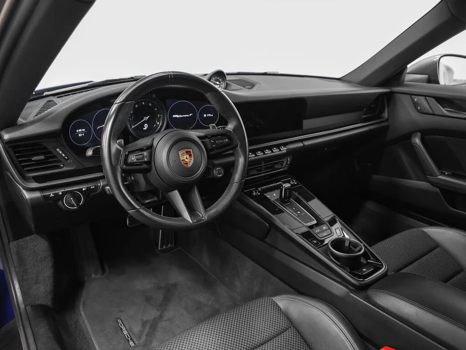 2024 Porsche 992 Carrera T - Image 4 of 31