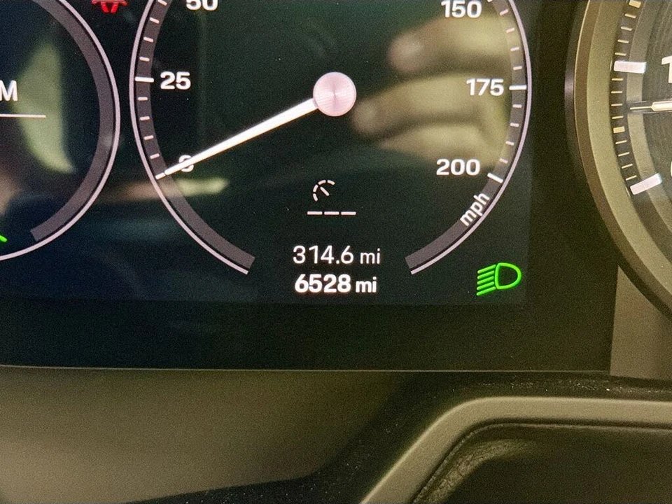 2024 Porsche 992 Carrera T - Image 12 of 30
