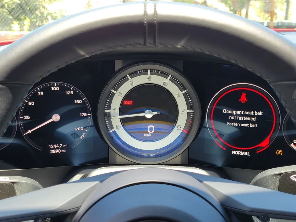 2024 Porsche 992 Carrera T - Image 15 of 31