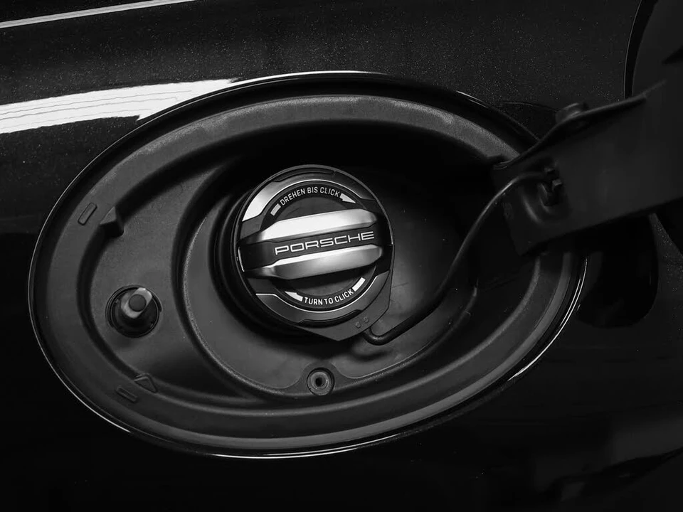 2024 Porsche 992 Carrera T - Image 15 of 31