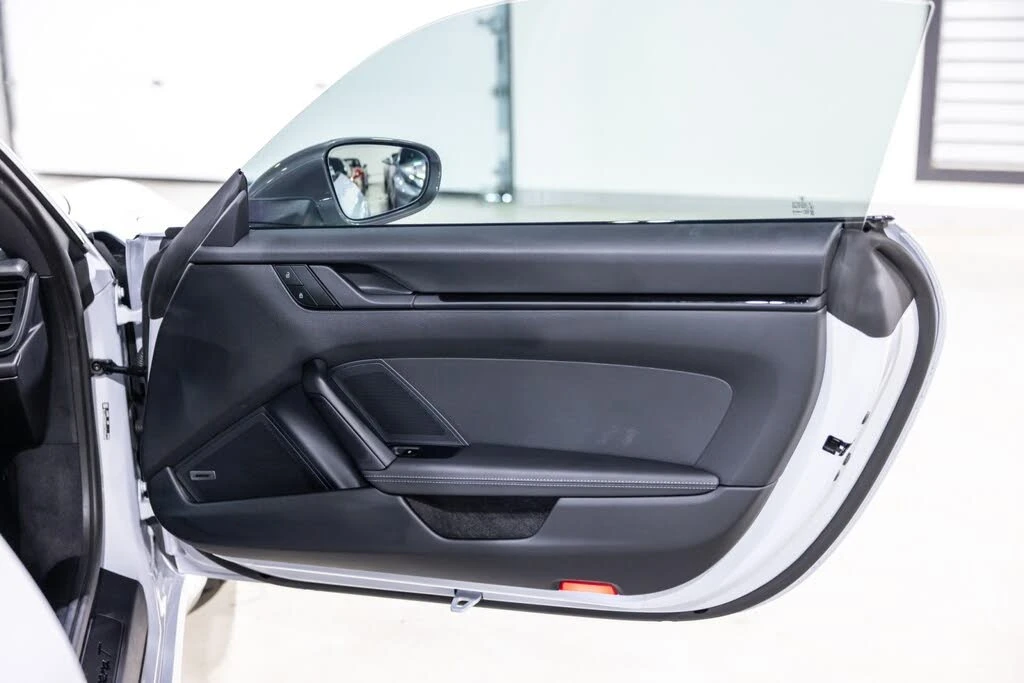 2024 Porsche 992 Carrera T - Image 27 of 31