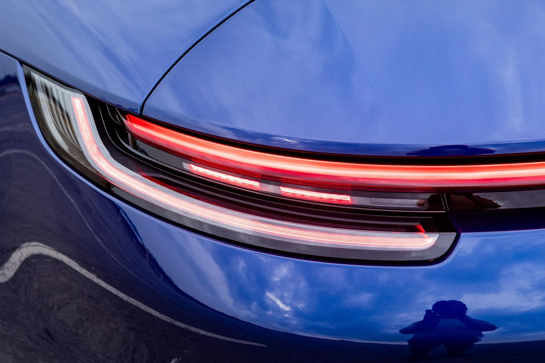 2024 Porsche 992 Carrera - Image 24 of 31