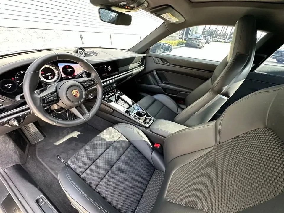 2024 Porsche 992 Carrera T - Image 4 of 8