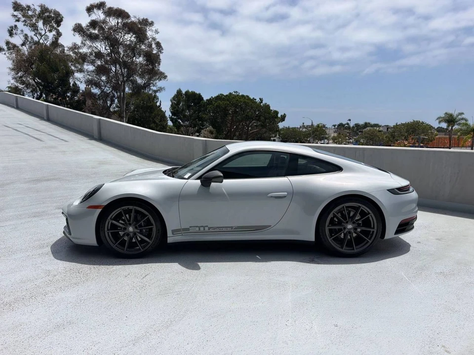 2024 Porsche 992 Carrera T - Image 2 of 5
