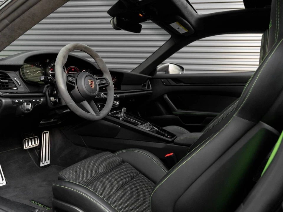 2024 Porsche 992 Carrera T - Image 4 of 5