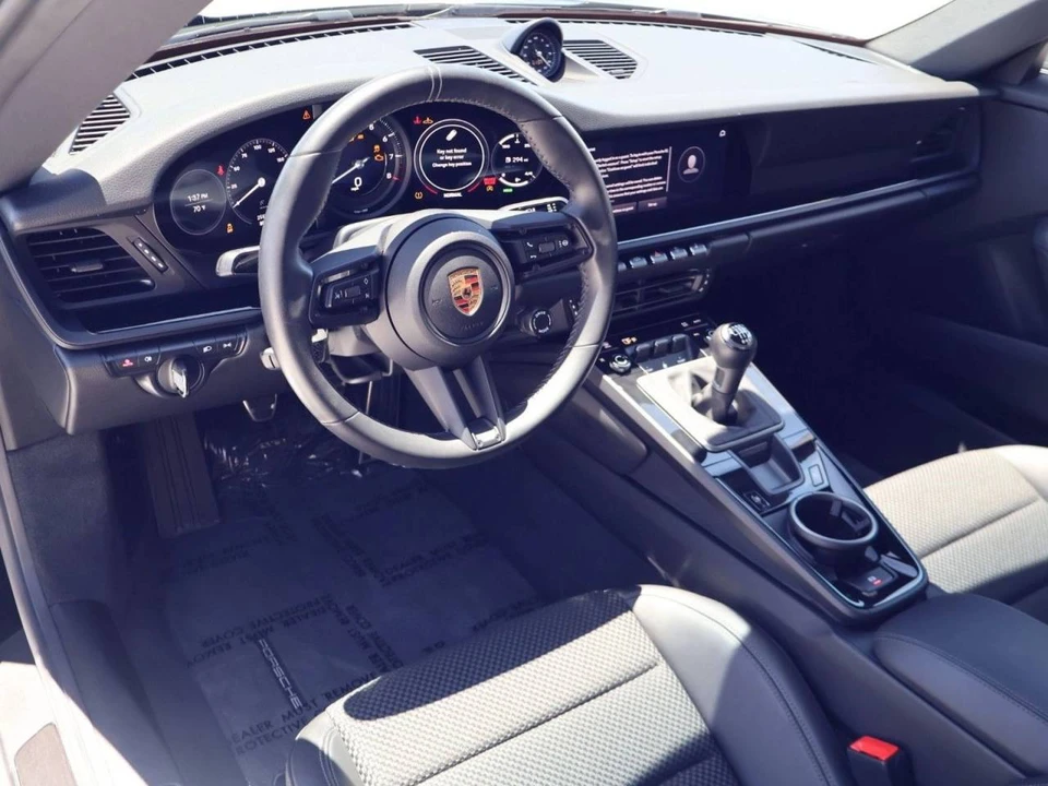 2024 Porsche 992 Carrera T - Image 4 of 5