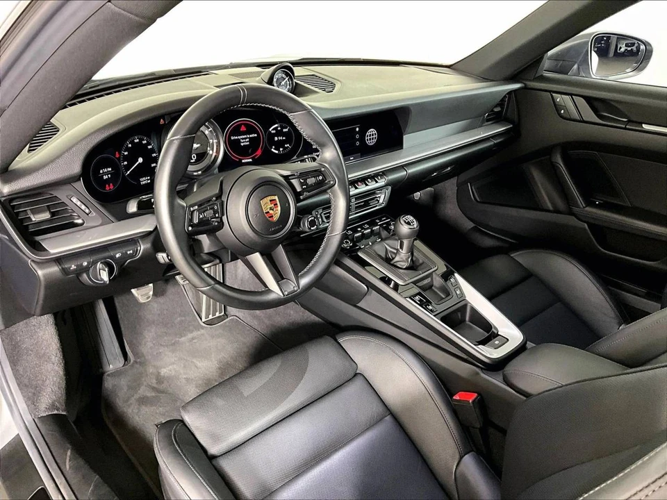 2024 Porsche 992 Carrera T - Image 4 of 5