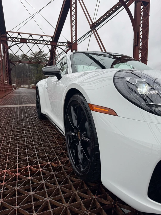 2024 Porsche 992 Carrera T - Image 5 of 10