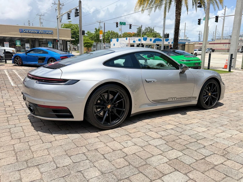 2024 Porsche 992 Carrera T - Image 12 of 31